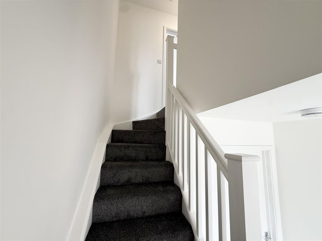 Additional image 6 of 3 bed property to rentStranraer Avenue, Pennar, Pembroke Dock SA72
