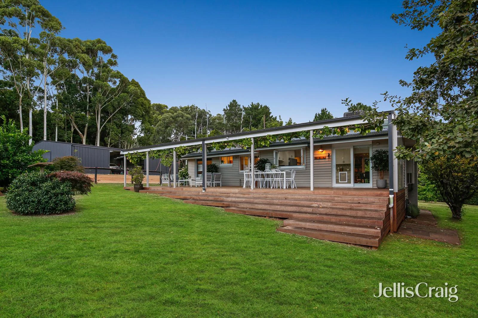 45 Lewis Road, Wandin North VIC 3139