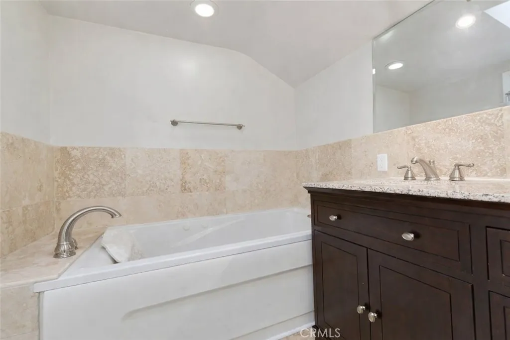 Additional image 62 of 307 11th, Azusa, CA 91702