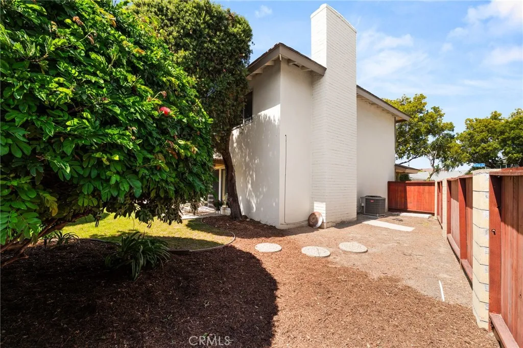 Additional image 100 of 7970 E Ring Street, Long Beach, CA 90808