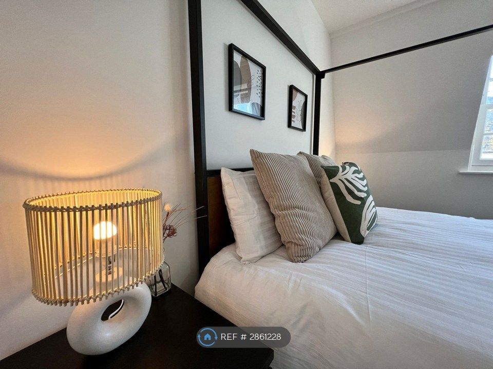 Additional image 5 of 2 bed flat to rentSt. Thomas Street, Weymouth DT4