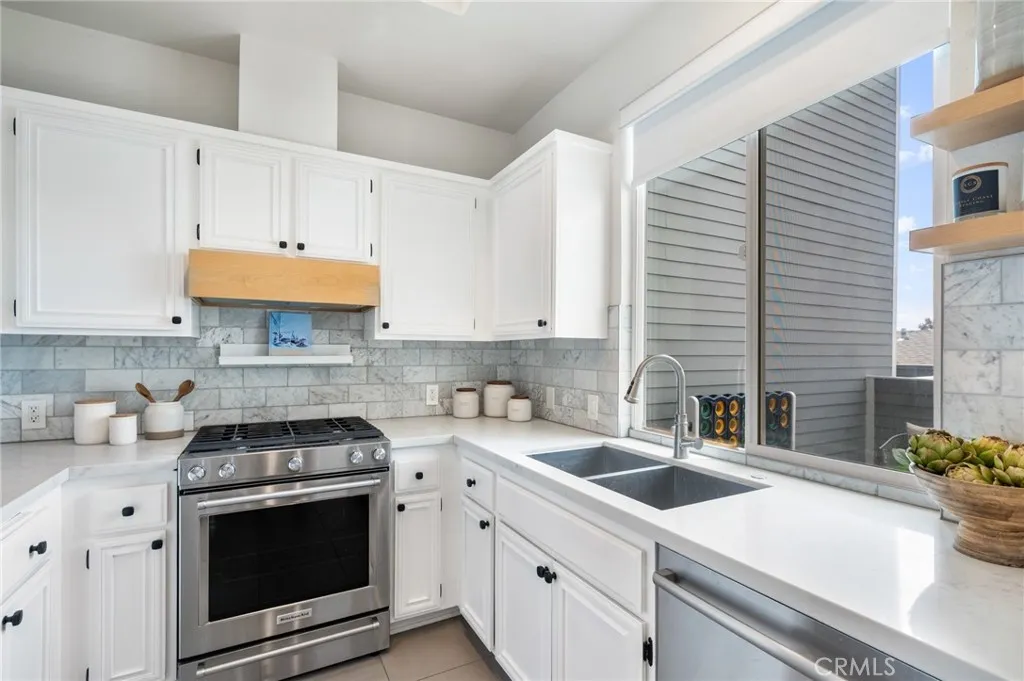 Additional image 17 of 1300 12th Street Unit E, Manhattan Beach, CA 90266