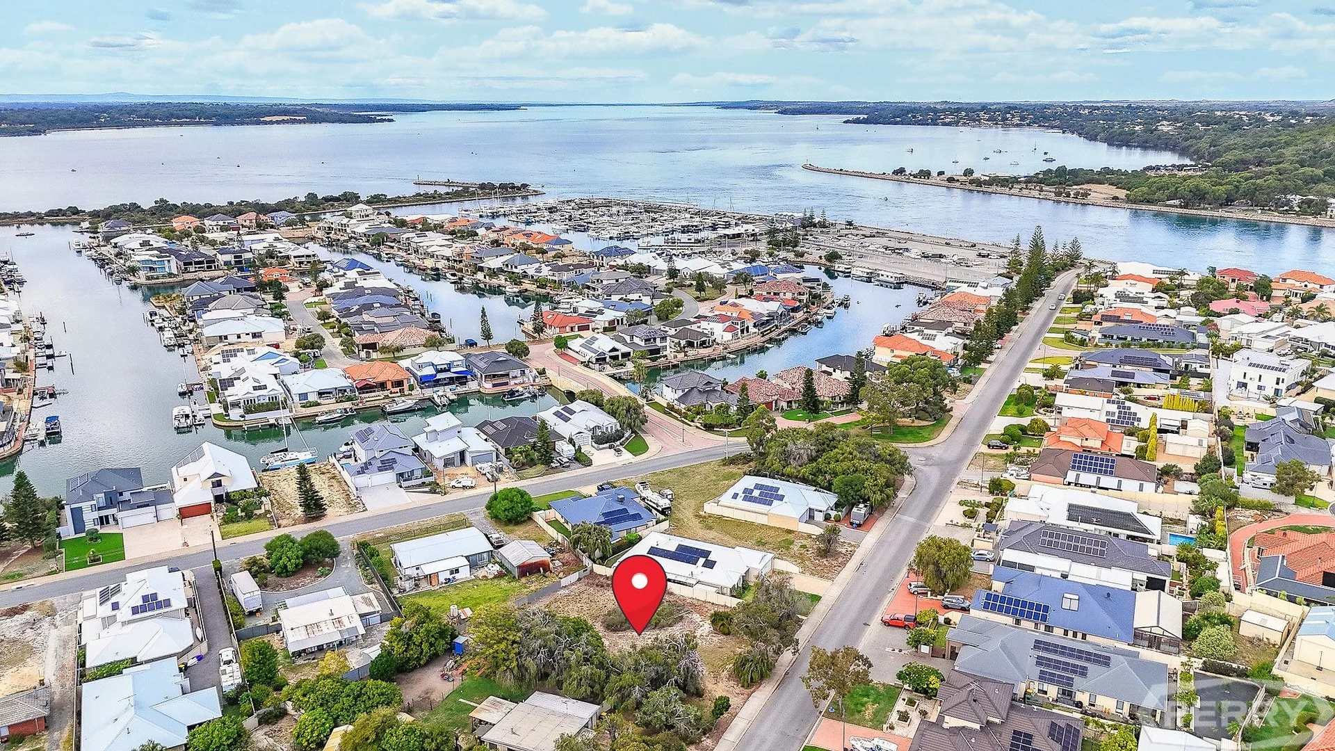 15 Rees Place, Wannanup WA 6210