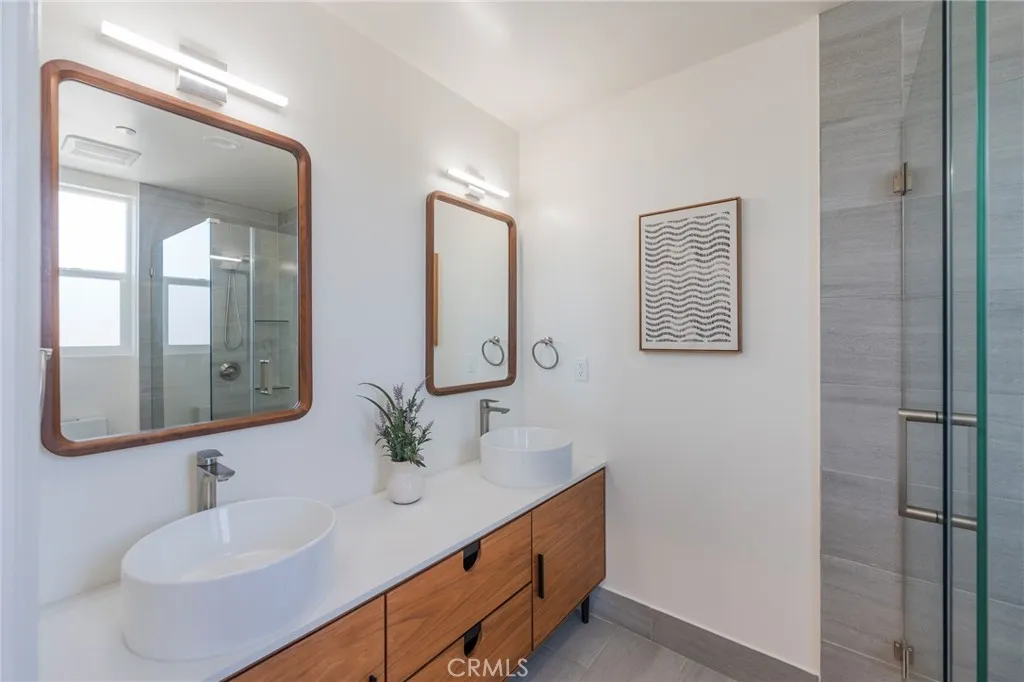 Additional image 17 of 712 N Chestnut Avenue, Los Angeles, CA 90042
