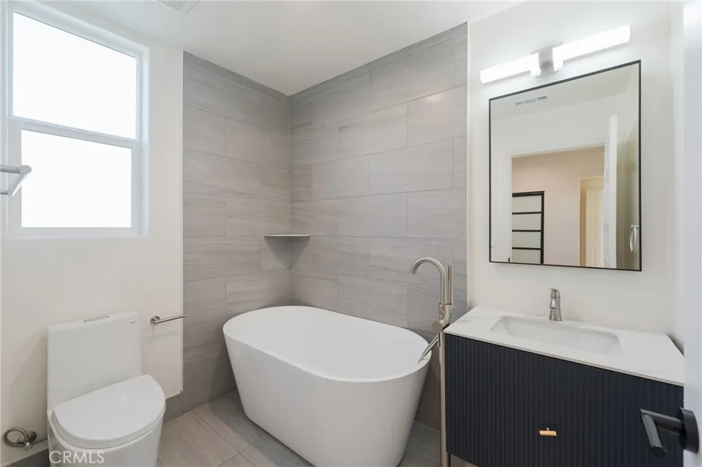 Additional image 46 of 714 N Chestnut Avenue, Los Angeles, CA 90042