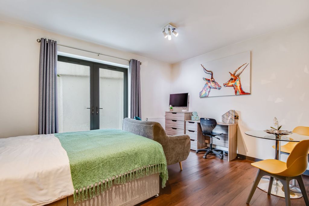 Additional image 3 of 1 bed flat to rentCardigan Lane, Leeds LS4