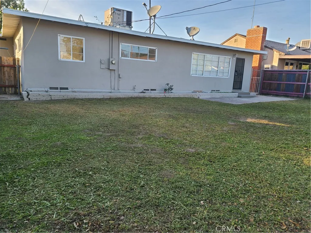 1295 Pepper Tree Lane, San Bernardino, CA 92404
