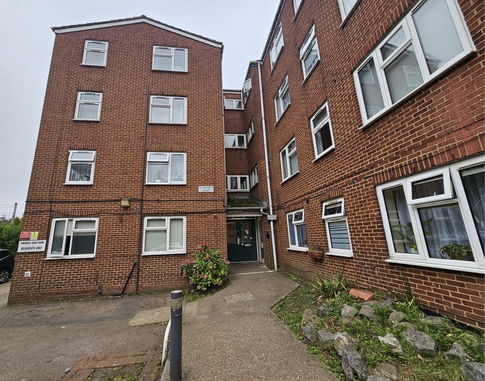 1 bed flat to rentFlat 16 St Ninians Court, Villa Road, Luton LU2