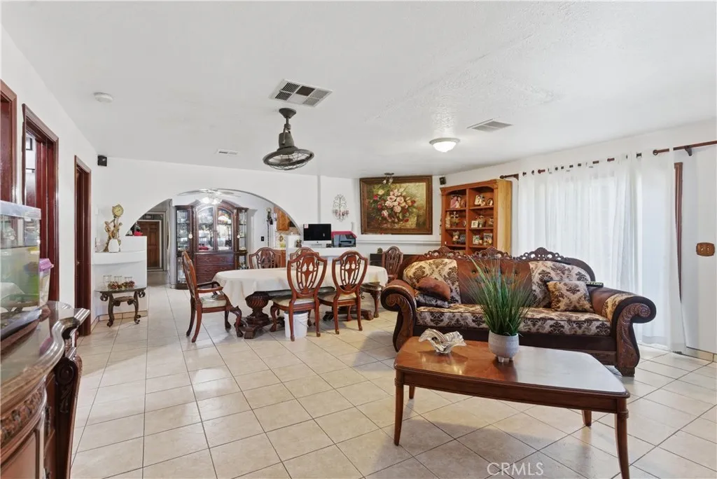 Additional image 4 of 381 B St, Arvin, CA 93203