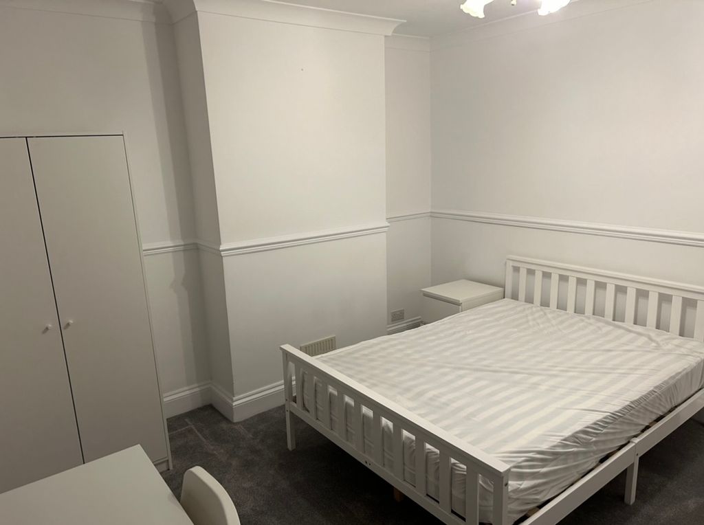 Additional image 9 of 7 bed semi-detached house to rentBraemar Crescent, Bristol BS7