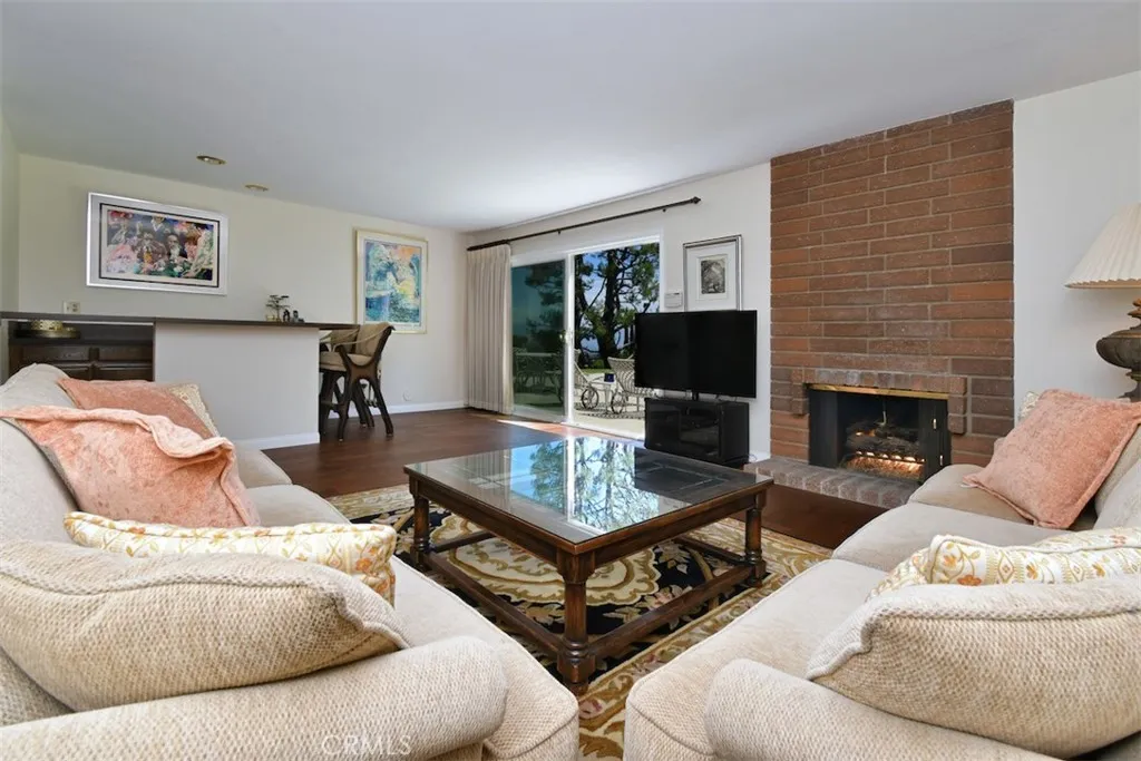 Additional image 21 of 19970 Greenbriar Drive, Tarzana, CA 91356