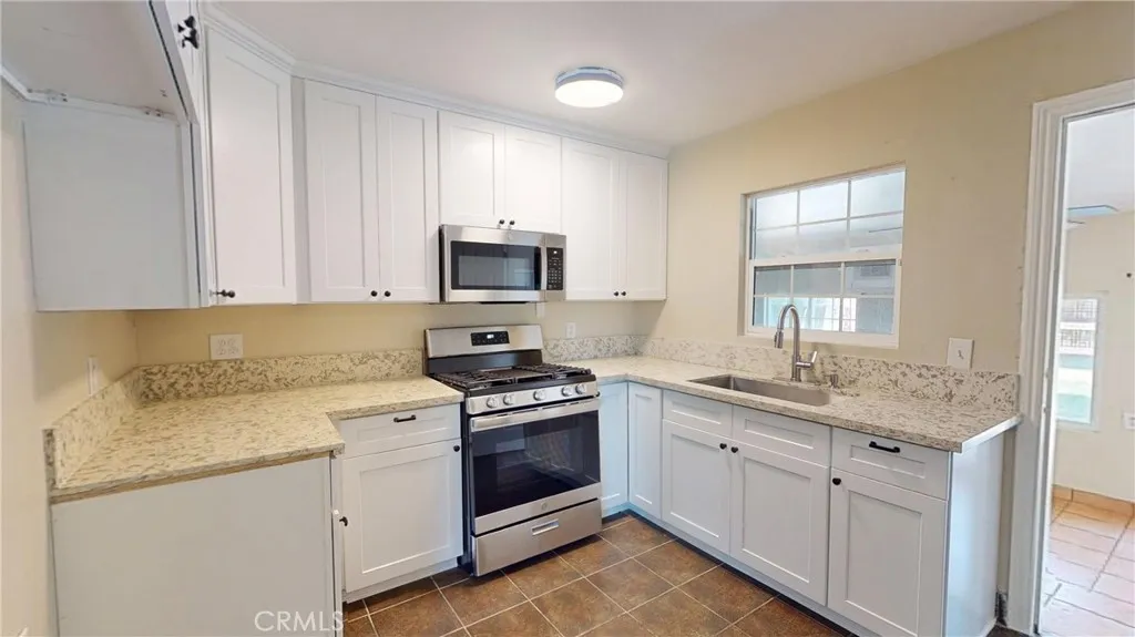 Additional image 44 of 1014 W Andrews Ave, Fresno, CA 93705