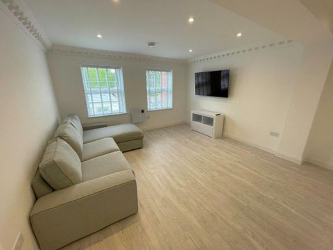 Bridge Street, Caversham RG4