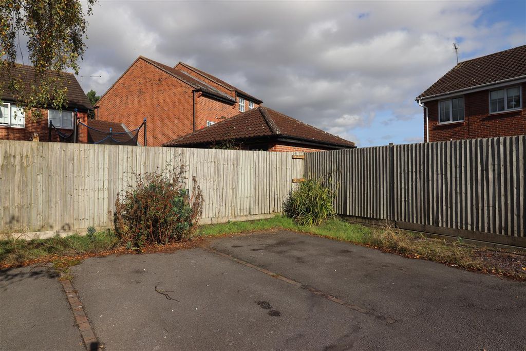Additional image 15 of 2 bed terraced house to rentLoxley Way, Brough HU15