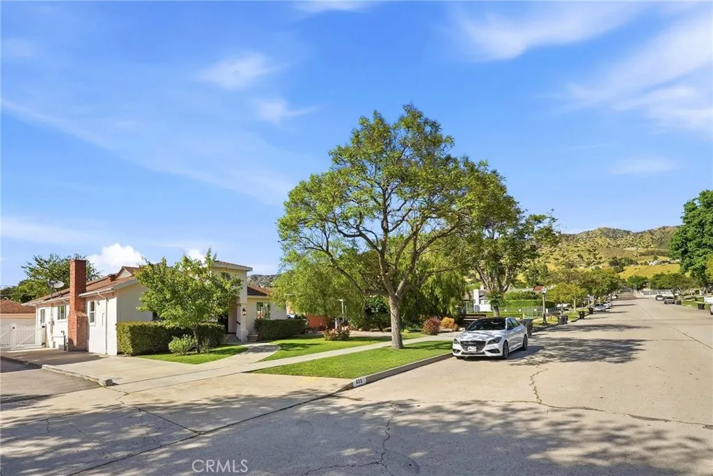 Additional image 45 of 435 Eton Drive, Burbank, CA 91504