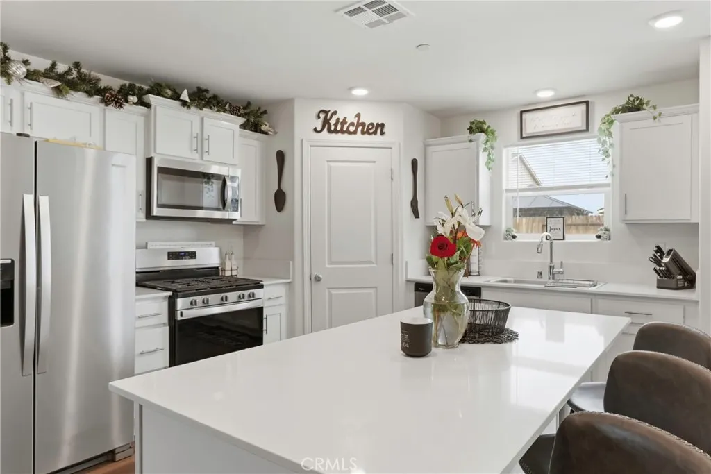 Additional image 12 of 8716 Akero Ave, Bakersfield, CA 93307