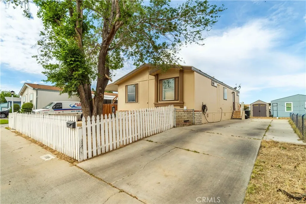 Additional image 5 of 45465 25th Street E Unit SPC108, Lancaster, CA 93535