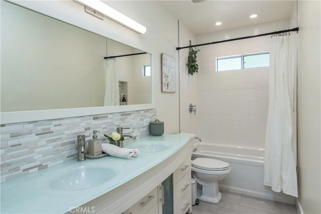 Additional image 46 of 23265 Sylvan St, Woodland Hills, CA 91367