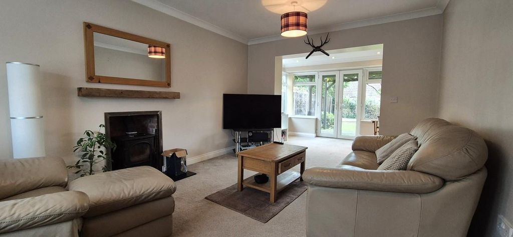 Additional image 3 of 4 bed detached house to rentLingen Avenue, Hereford HR1