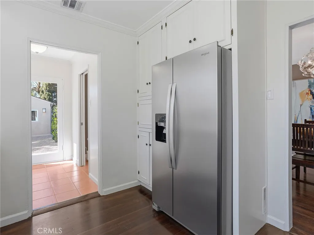 Additional image 9 of 5233 Lemp Avenue, Valley Village, CA 91601