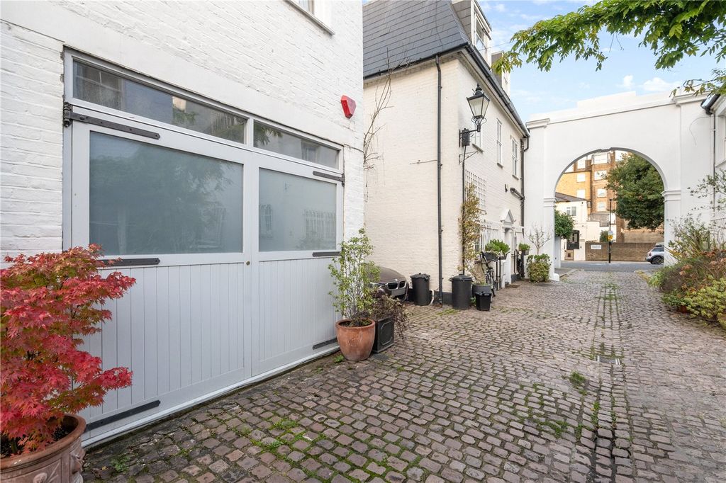 Additional image 16 of 4 bed town house to rentFulton Mews, London W2