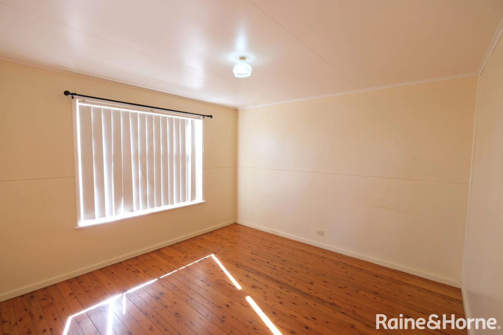 Additional image 6 of 86 Toms Drive, Inverell NSW 2360