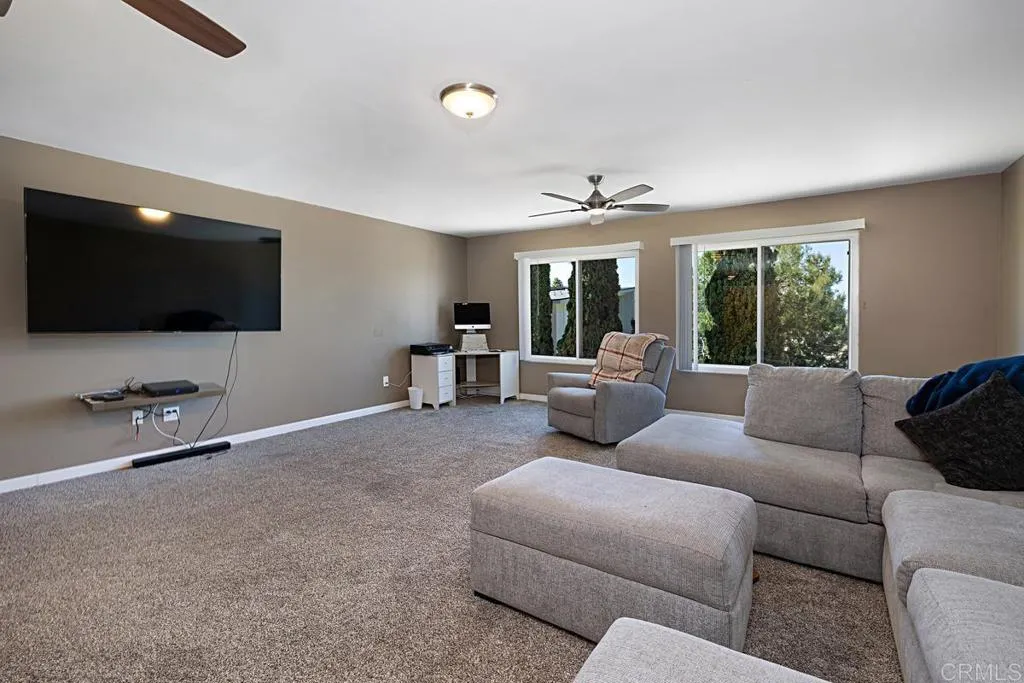 Additional image 23 of 5676 Chateau Dr, San Diego, CA 92117