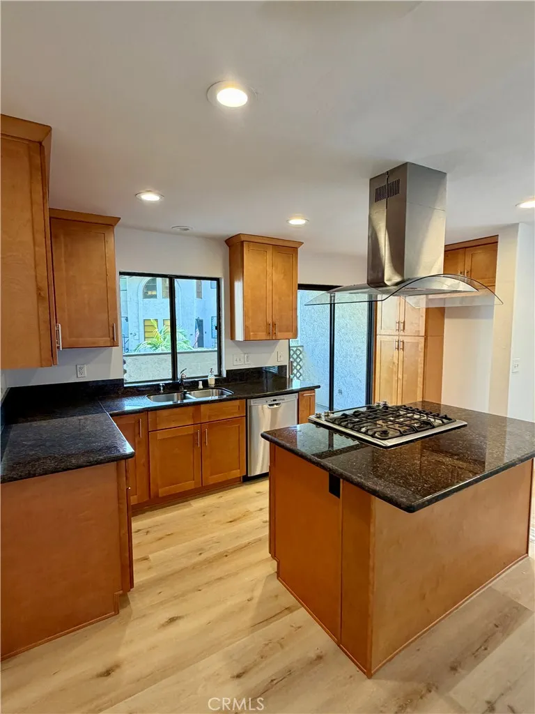 Additional image 22 of 400 S Flower St Unit 8, Orange, CA 92868