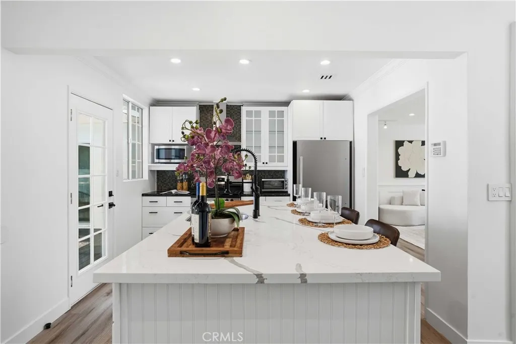 Additional image 59 of 17721 Burbank Blvd, Encino, CA 91316