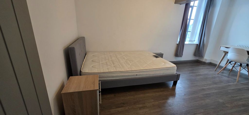 Additional image 3 of Room to rentBelle Vue Road, Leek ST13