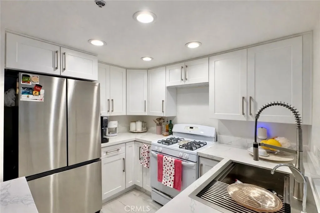 Additional image 5 of 700 W 3rd Street Unit A104, Santa Ana, CA 92701