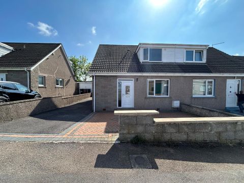 Deemount Gardens, Ferryhill, Aberdeen AB11