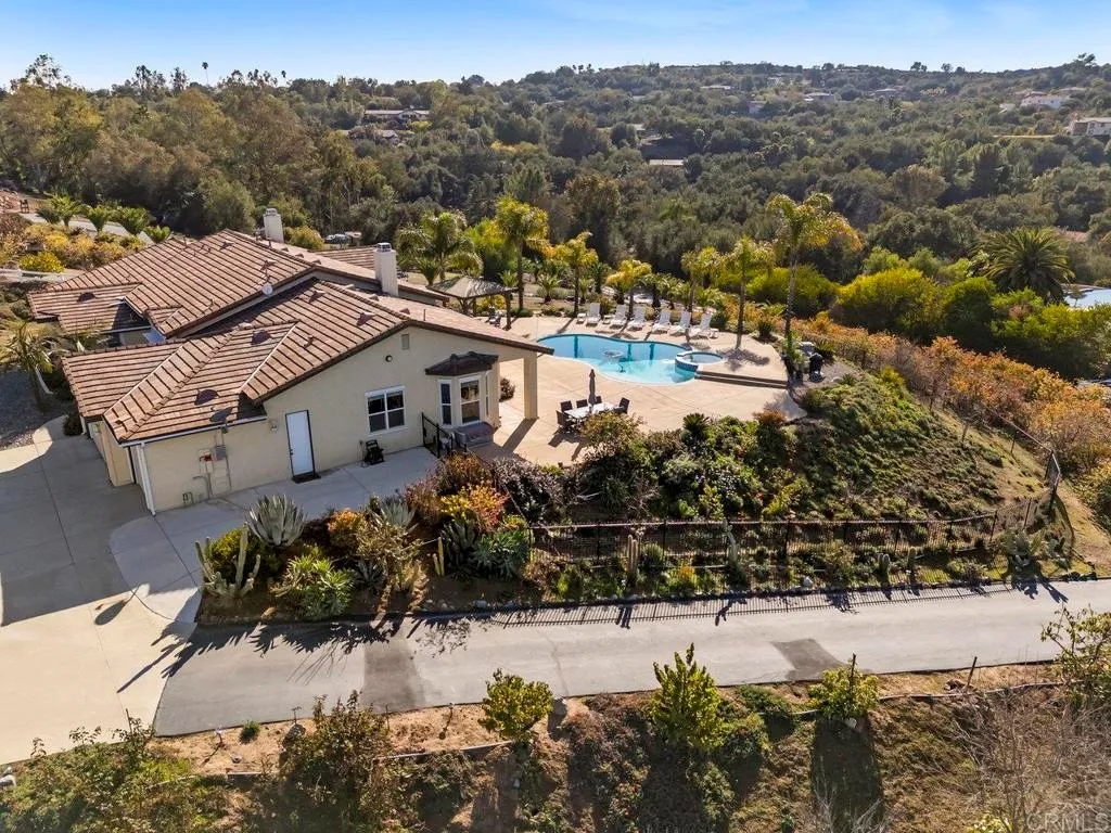 Additional image 91 of 27051 Toyon Ridge Trail, Valley Center, CA 92082