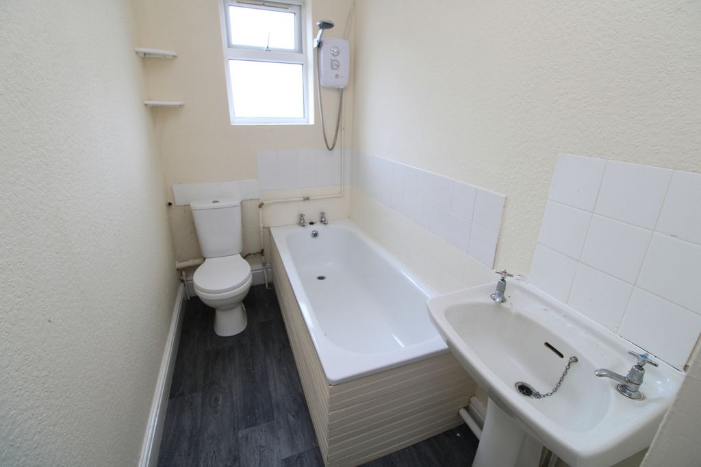 Additional image 8 of 1 bed flat to rent14 Bodfor Street, Denbighshire LL18