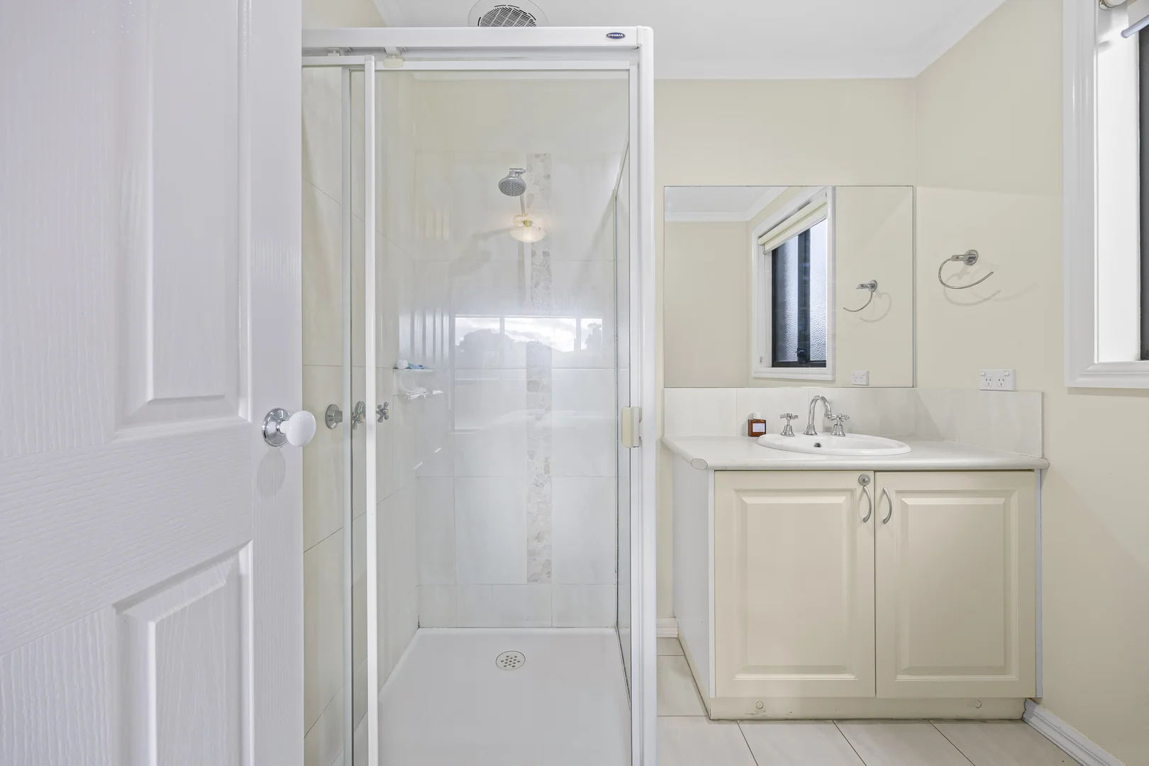 Additional image 17 of 4/1 Hillside Drive, Ballarat North VIC 3350