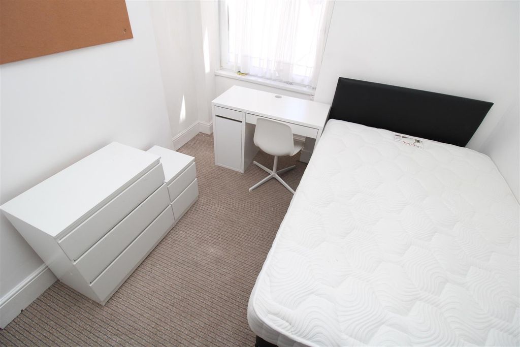 Additional image 4 of 5 bed semi-detached house to rentBertha Street Treforest, Pontypridd CF37