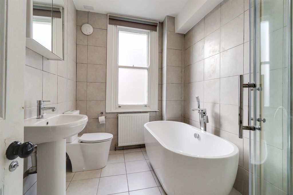 Additional image 8 of 3 bed flat to rentMontpellier Terrace, Cheltenham GL50
