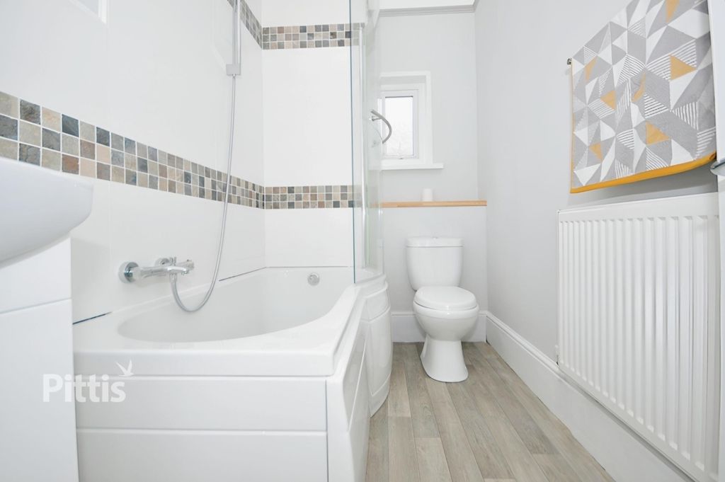 Additional image 9 of 1 bed flat to rentStation Avenue, Sandown PO36
