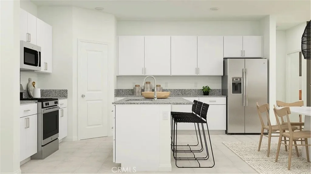 Additional image 4 of 17621 Bassets Street, Hesperia, CA 92345