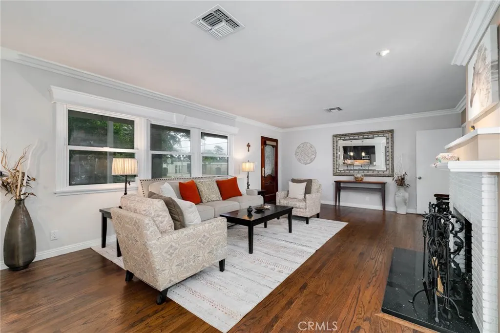 Additional image 41 of 307 11th, Azusa, CA 91702
