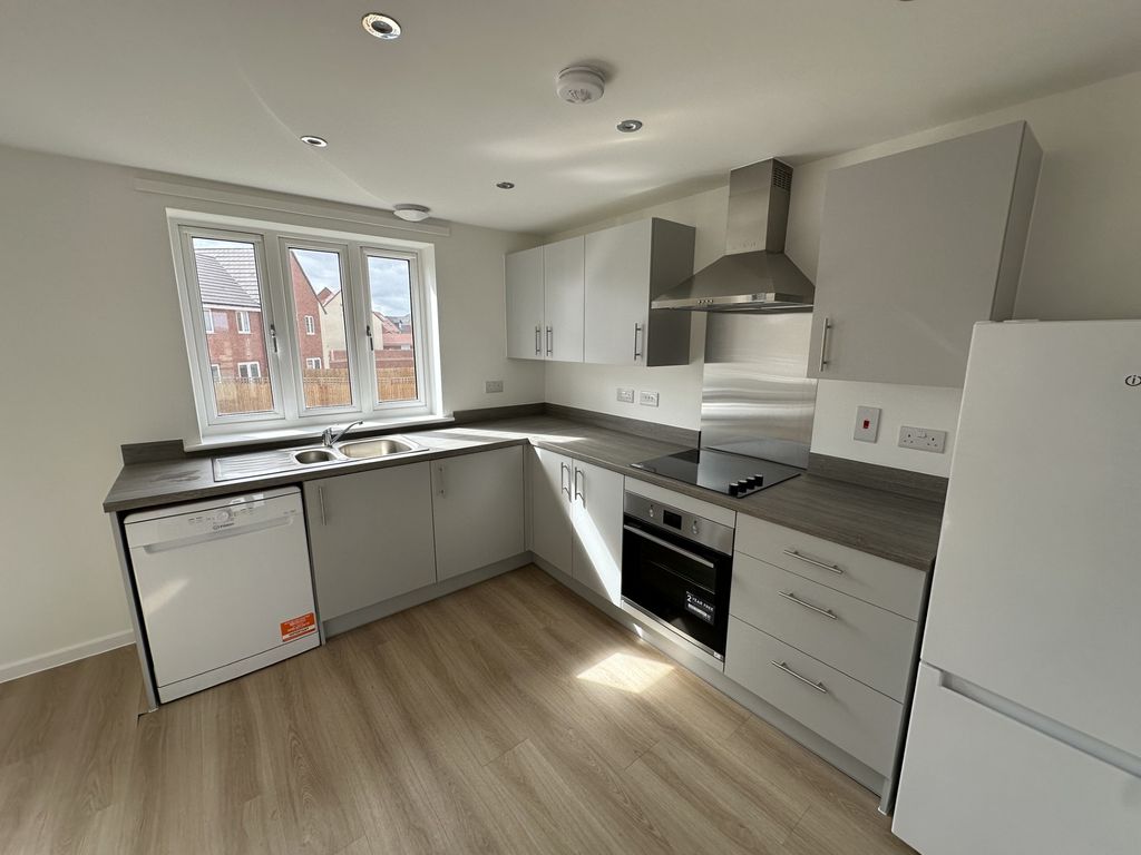 Additional image 4 of 3 bed town house to rentEpping Drive, Peterborough PE7