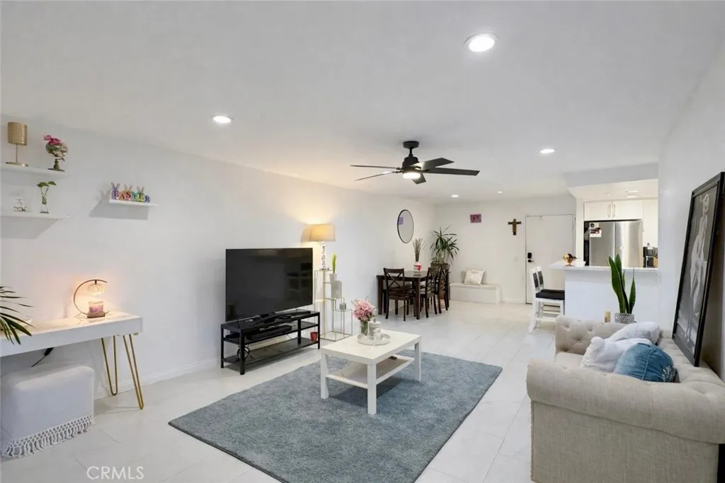 Additional image 8 of 700 W 3rd Street Unit A104, Santa Ana, CA 92701
