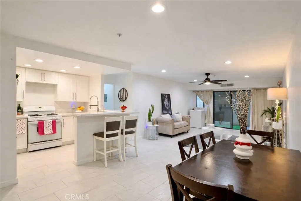 Additional image 4 of 700 W 3rd Street Unit A104, Santa Ana, CA 92701