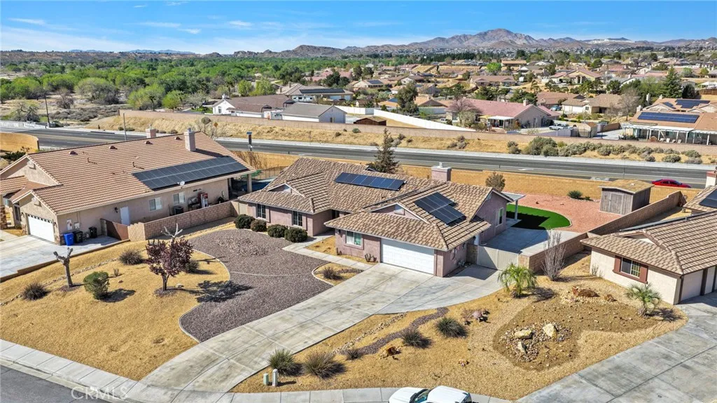 18766 Kitom Rd, Apple Valley, CA 92308