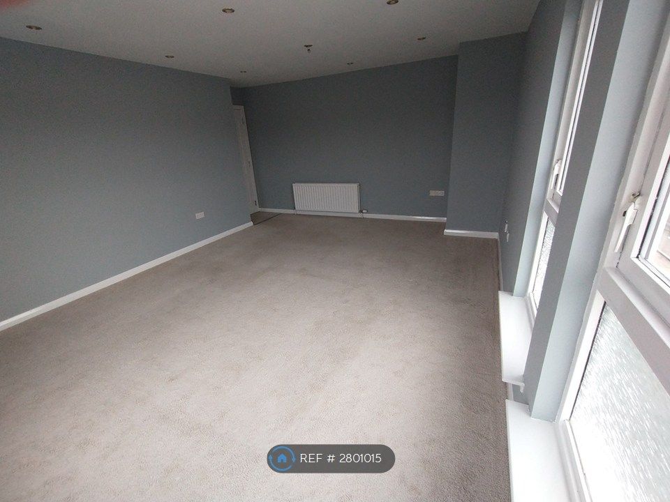 Additional image 4 of 2 bed flat to rentDean Court, Clydebank G81