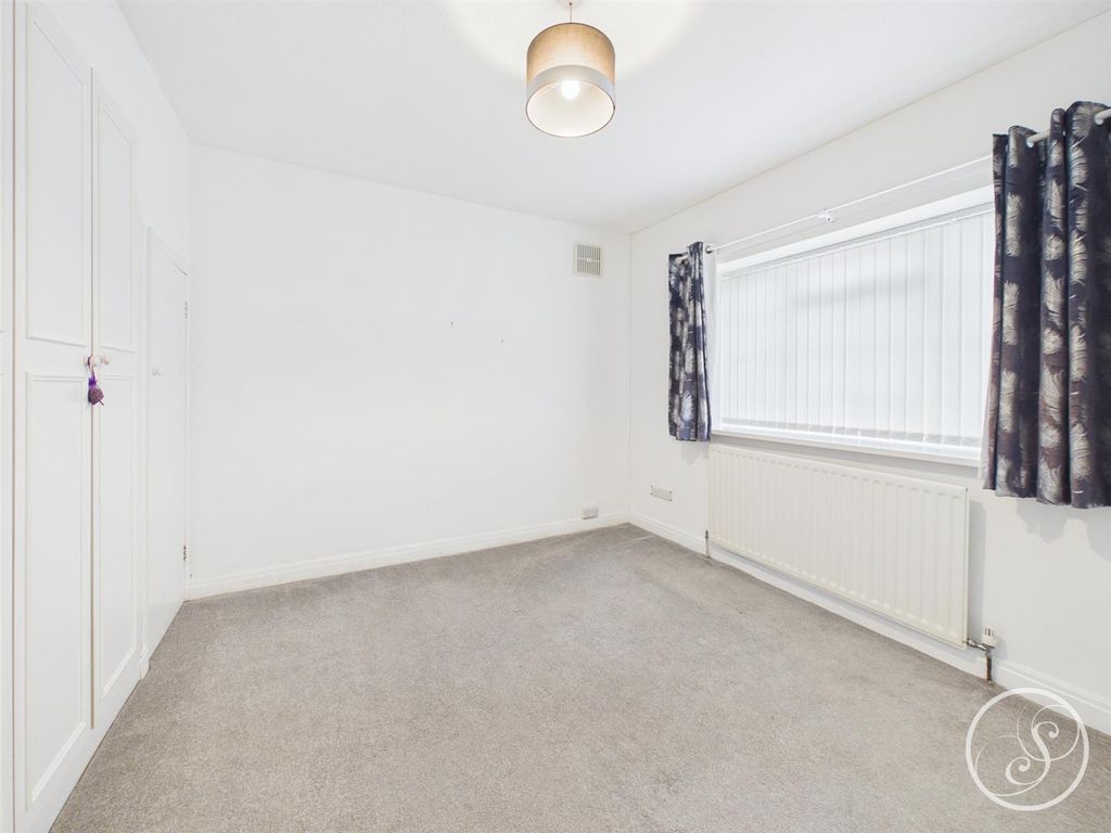 Additional image 9 of 2 bed flat to rentSandringham Drive, Leeds LS17
