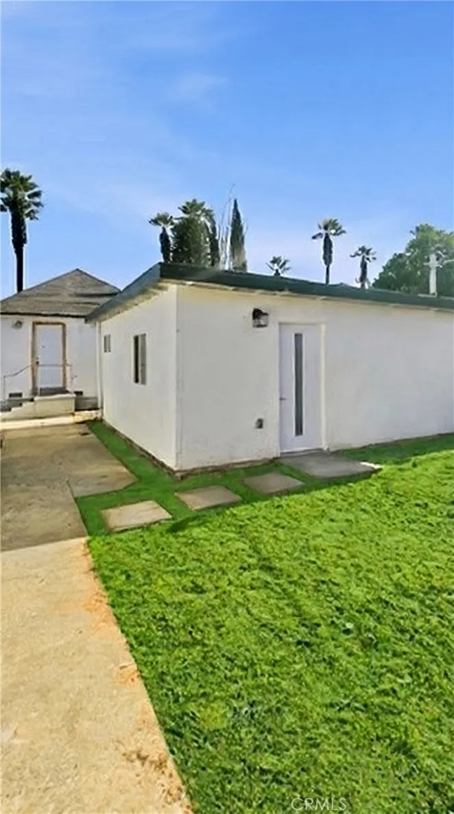 Additional image 25 of 2944 6th St, Riverside, CA 92507