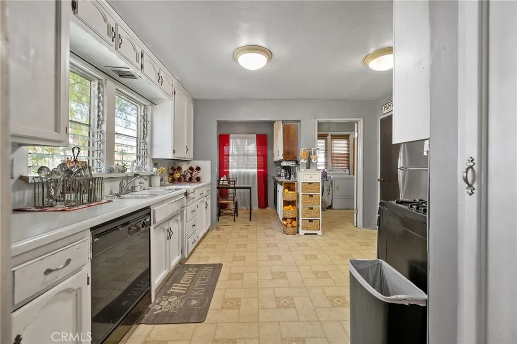 Additional image 16 of 300 N Berry Road, , CA 93272