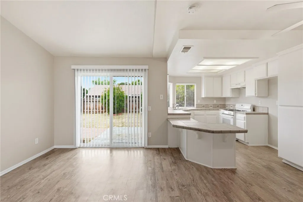 Additional image 13 of 43941 Maria Ct, Lancaster, CA 93535