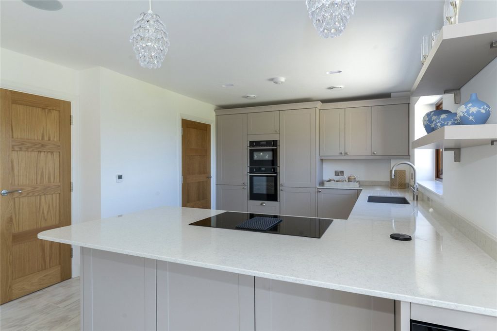 Additional image 4 of 4 bed detached house to rentRolling Fields View, Heathfield, East Sussex TN21